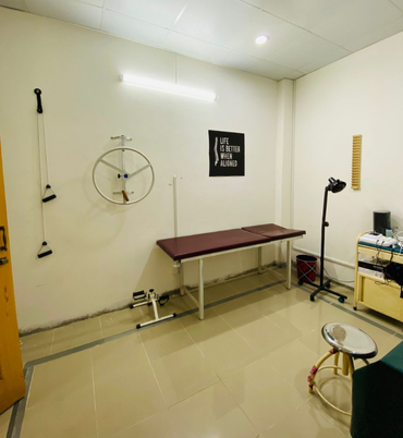 Dr Aman Shujah Clinic - Physiotherapist in Attock (5)